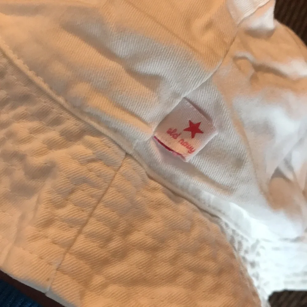 Old Navy White Summer Hat with Velcro Strap